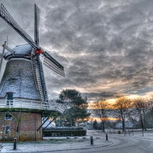 Dutchmill in the wintermorning