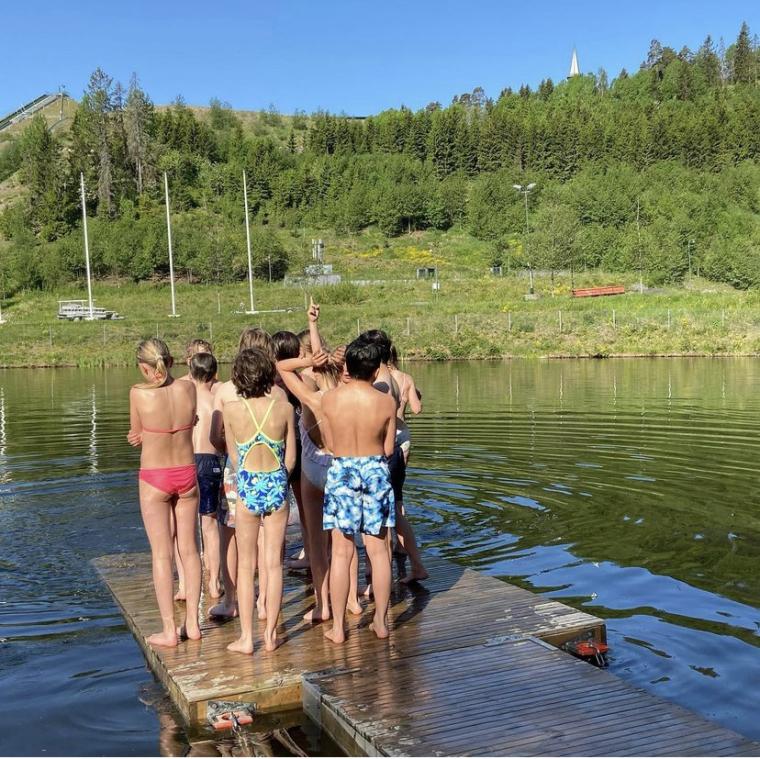 School swim at Holmenkollen skijump 