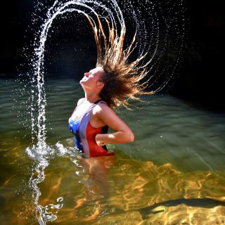 Wet Hair Flip summervibes