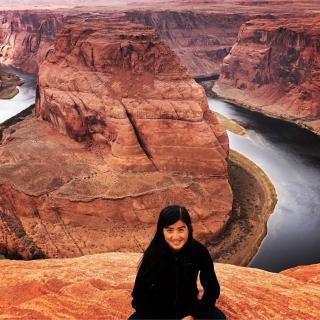 All smiles during my first time to #horseshoebend